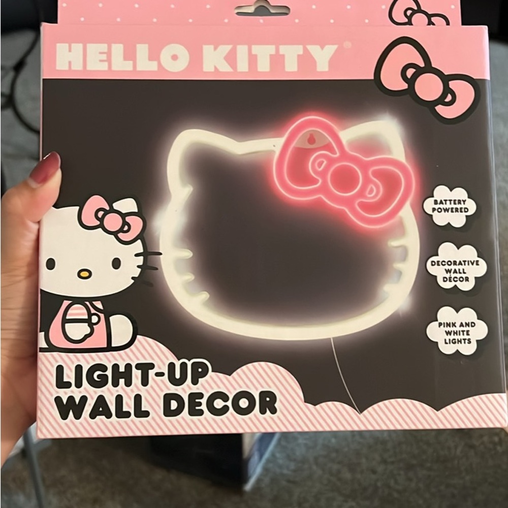 Hello Kitty Pink Light-Up Wall Decor